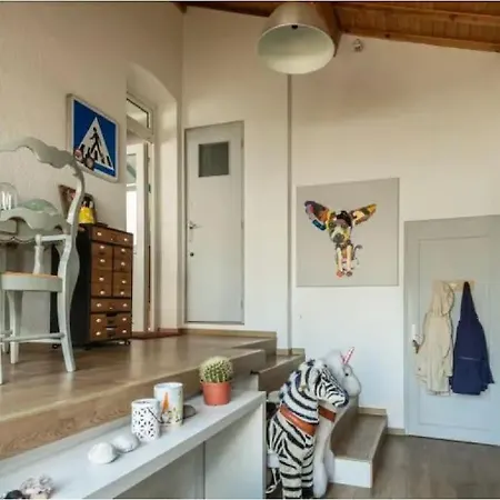 Maison Atypique Avec Jardin A Holiday home