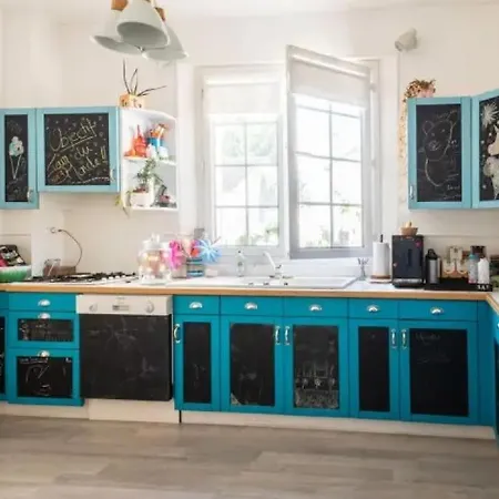 Сasa de vacaciones Maison Atypique Avec Jardin à Évreux