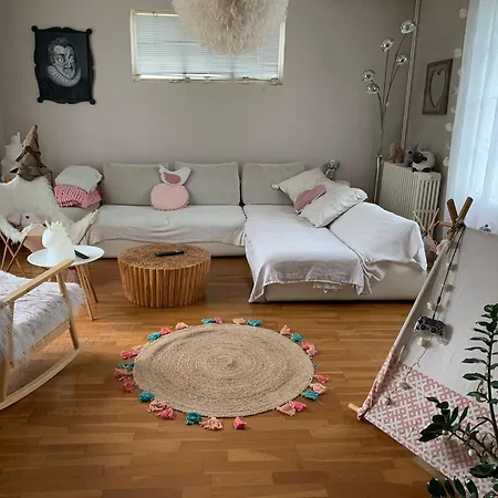 Maison Atypique Avec Jardin à Évreux