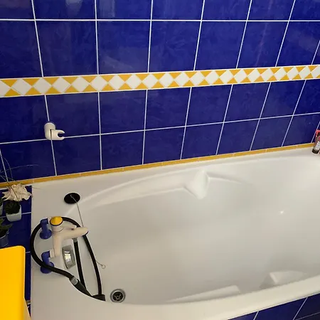 Maison Atypique Avec Jardin à Сasa de vacaciones Évreux